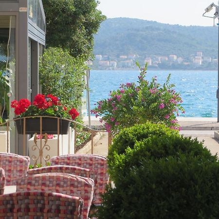 Filipovic Apartments With Pool Biograd Na Moru Eksteriør bilde