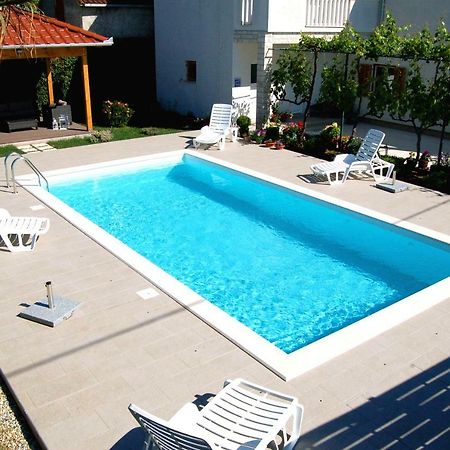 Filipovic Apartments With Pool Biograd Na Moru Eksteriør bilde