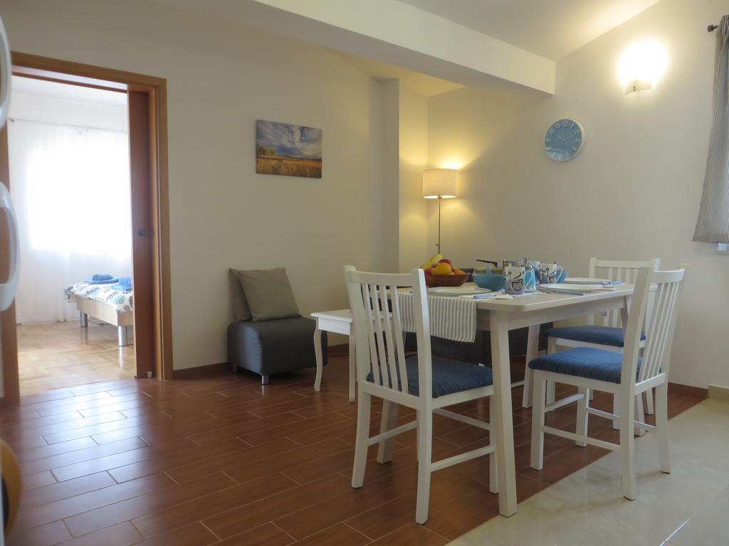 Filipovic Apartments With Pool Biograd Na Moru Eksteriør bilde