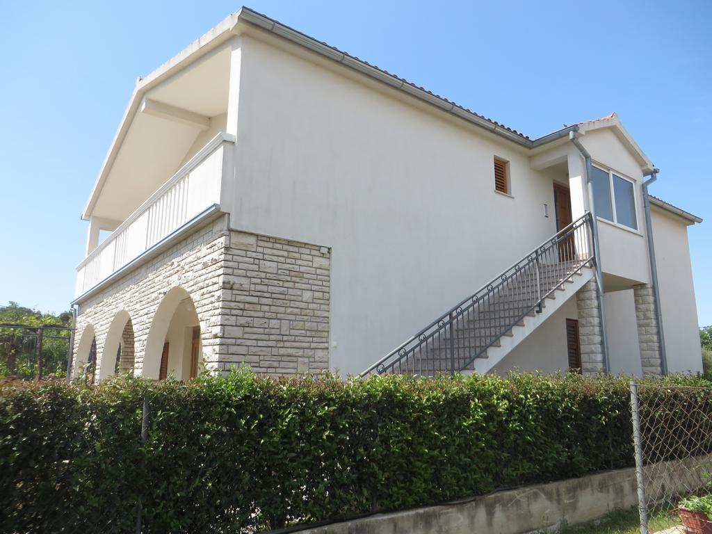 Filipovic Apartments With Pool Biograd Na Moru Eksteriør bilde