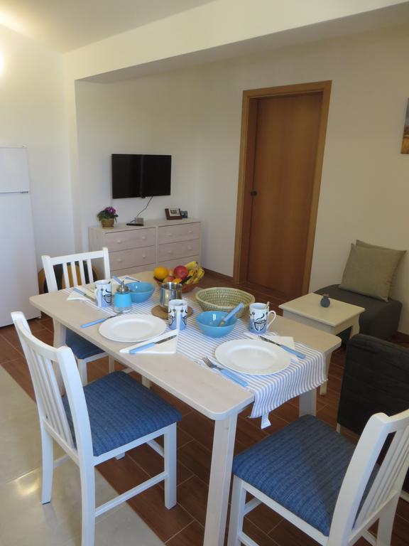 Filipovic Apartments With Pool Biograd Na Moru Eksteriør bilde