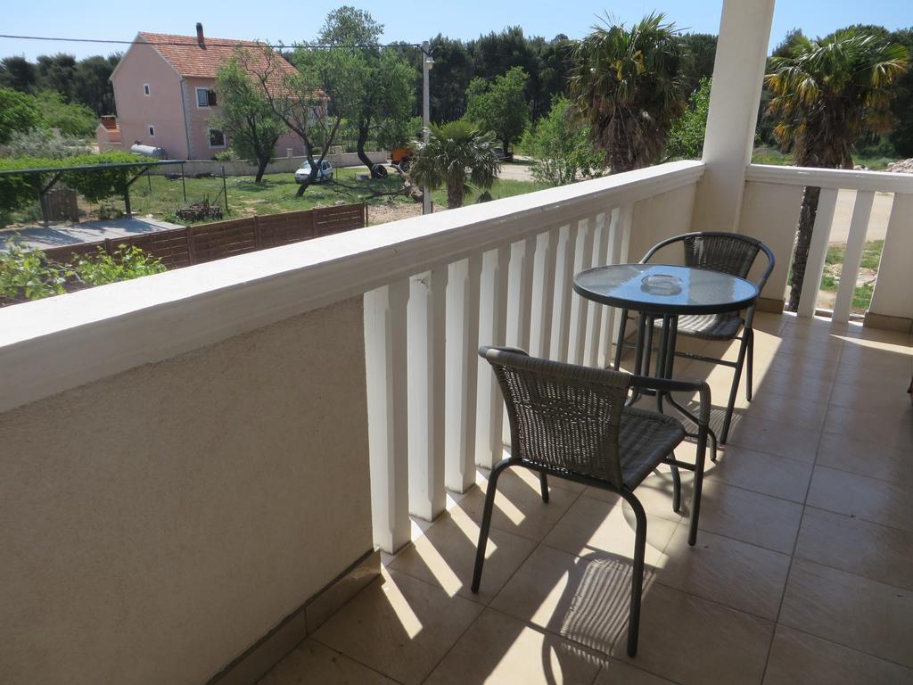 Filipovic Apartments With Pool Biograd Na Moru Eksteriør bilde