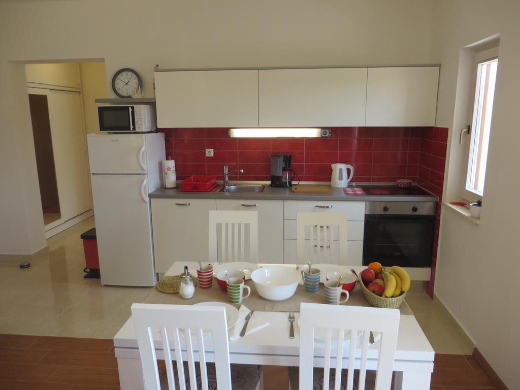 Filipovic Apartments With Pool Biograd Na Moru Eksteriør bilde