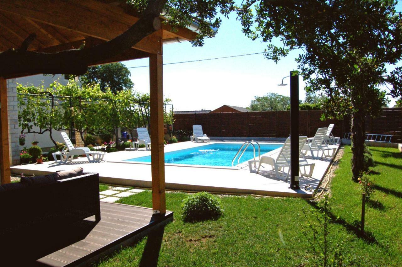 Filipovic Apartments With Pool Biograd Na Moru Eksteriør bilde