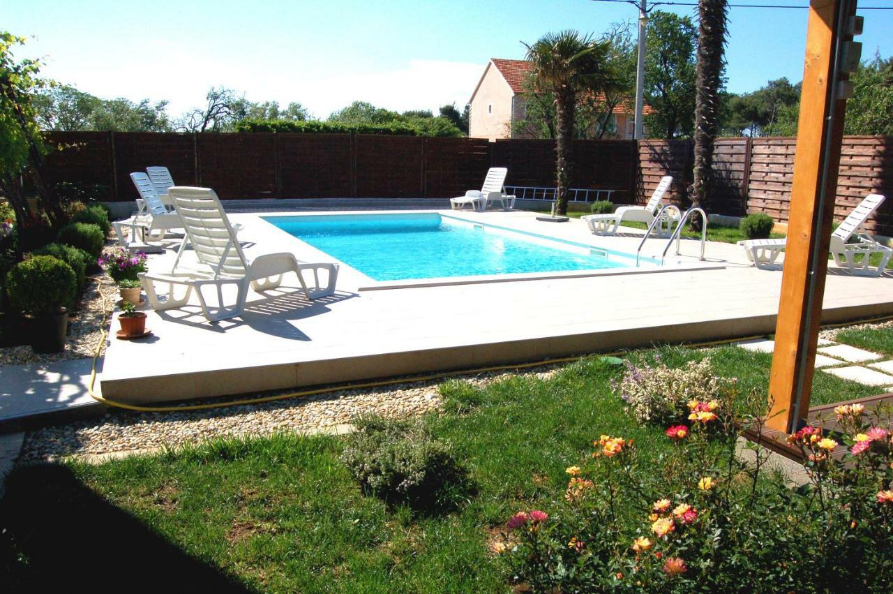 Filipovic Apartments With Pool Biograd Na Moru Eksteriør bilde